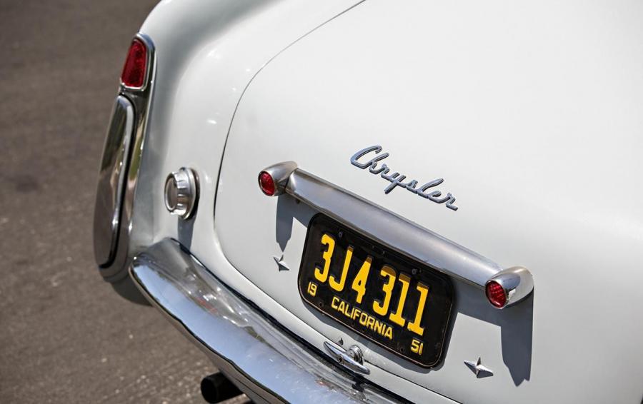 Детали экстерьера Chrysler Special 1953 года  (фото 12 из 46)